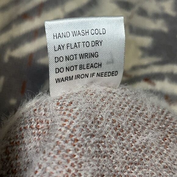 BELLE BY BELLDINI Fuzzy Houndstooth Plaid Mockneck Sweater-M - Picture 7 of 7